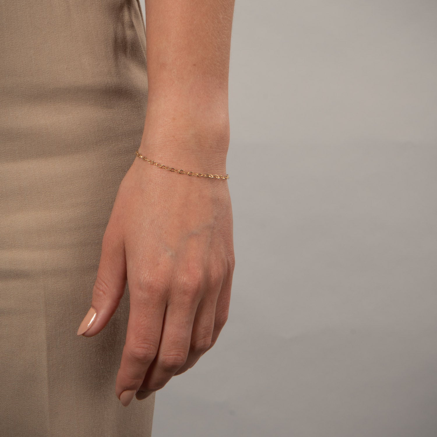 DETAIL208520